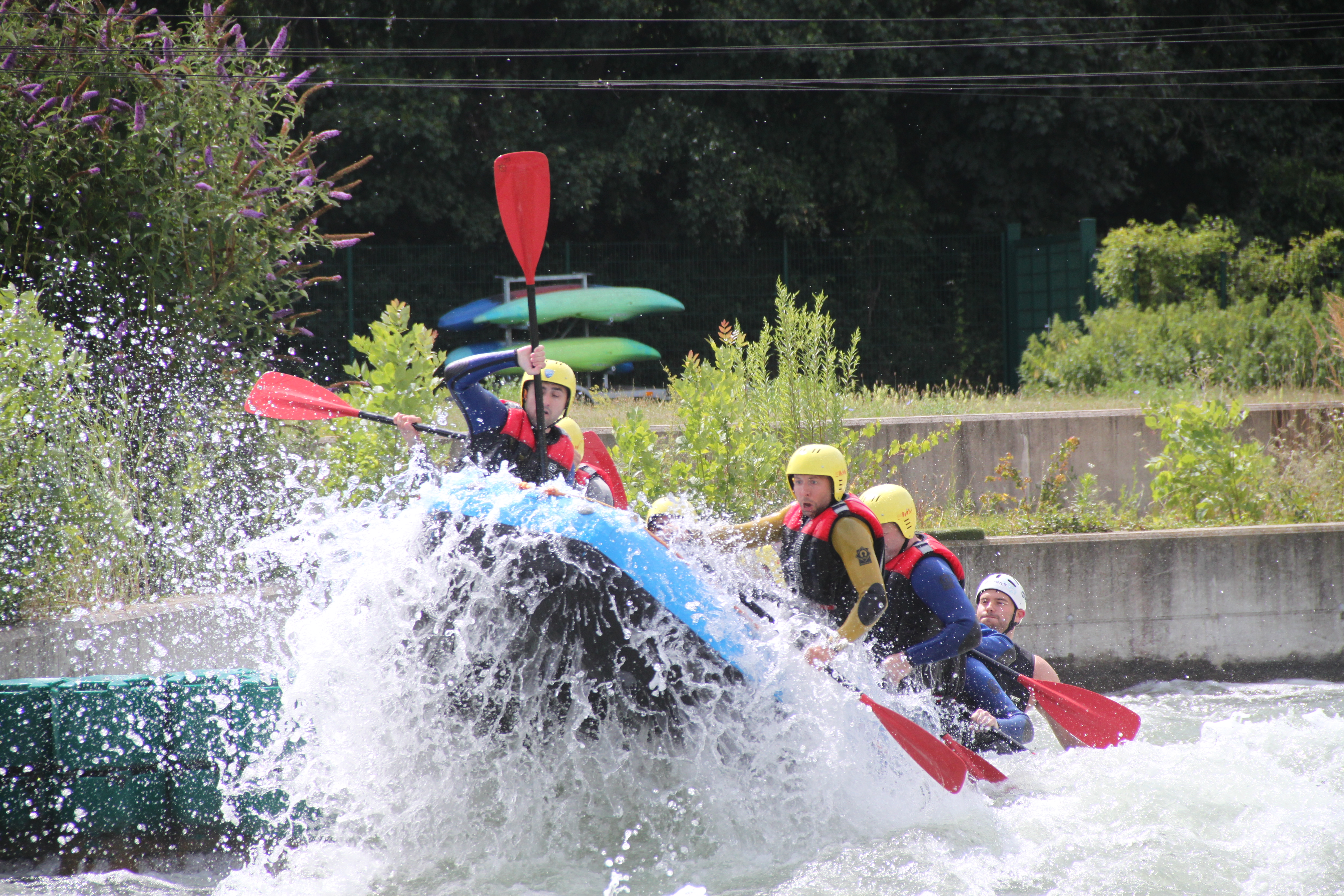 Complion on rough waters on a raft