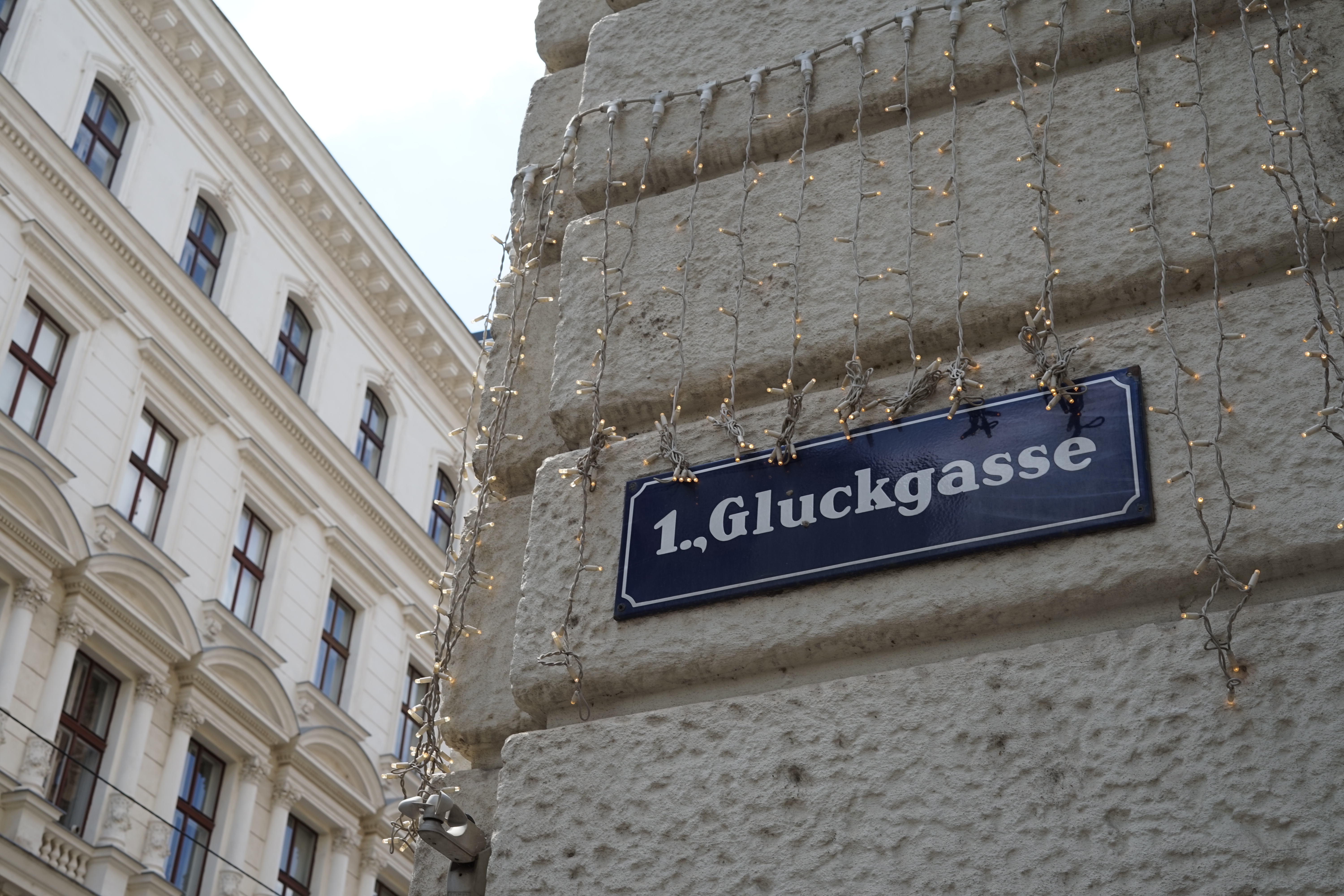 Road sign "Gluckgasse" in Vienna's first district